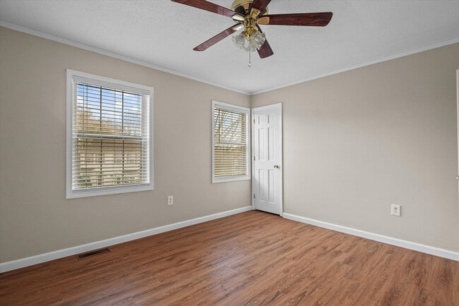 Building Photo - 61 Kathy Dr