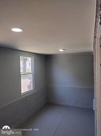 Building Photo - 1115 White St