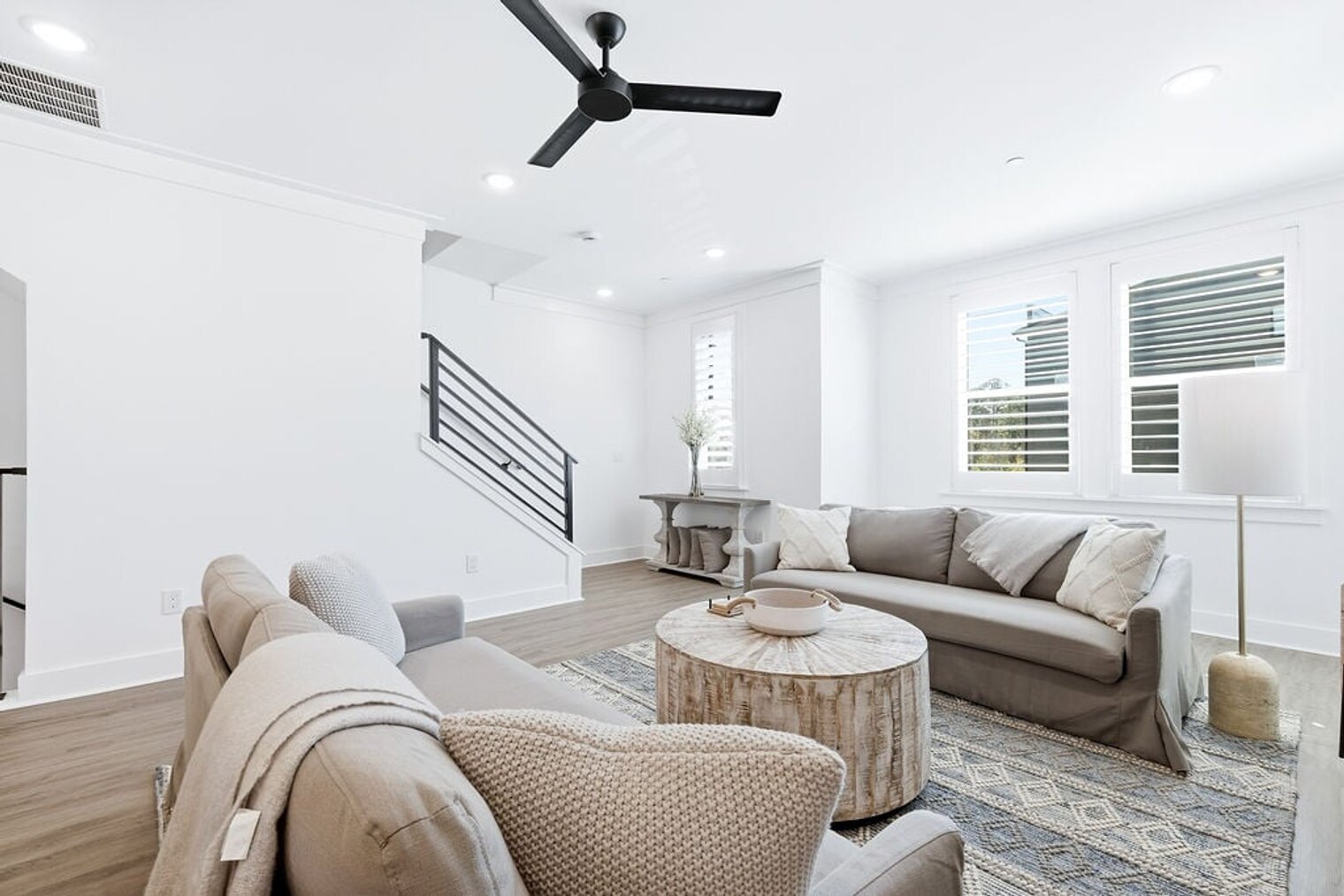 Building Photo - 38 Blue Eden Lp