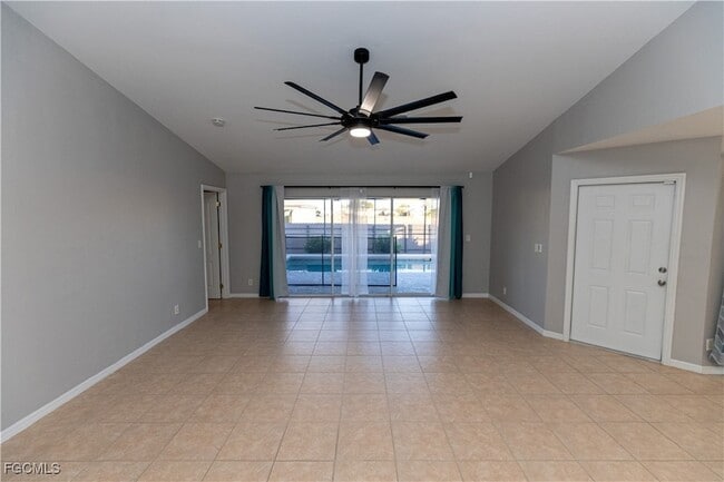 Building Photo - 3073 NW 4th Ave