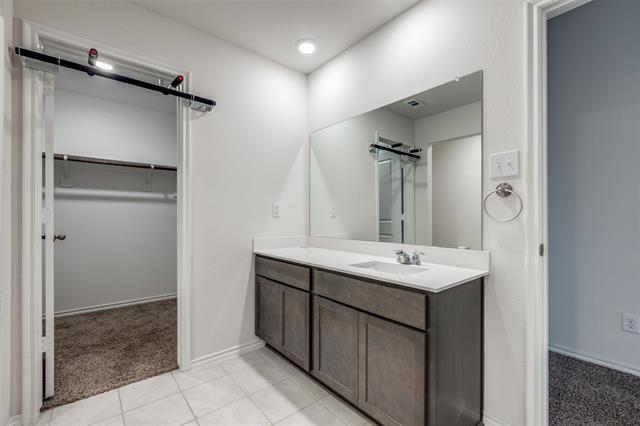 Building Photo - 309 Patina St