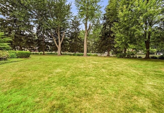Building Photo - 7364 Johnnycake Ridge Rd