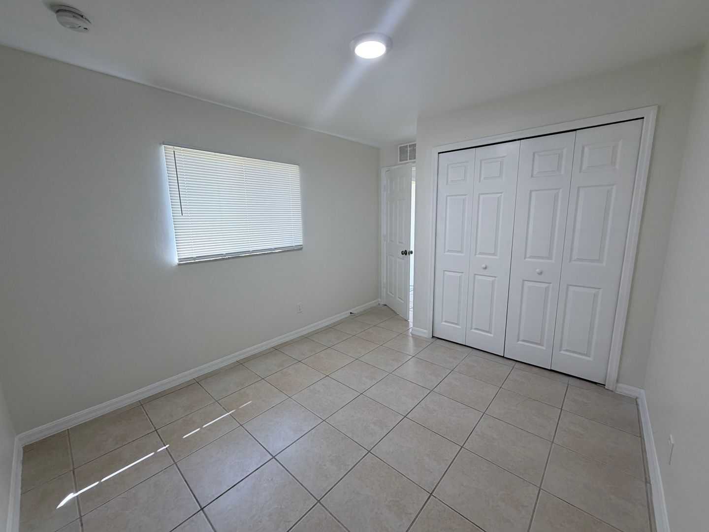 Building Photo - Recently Remodeled