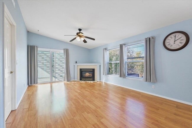 Building Photo - South Sunny Creek Circle