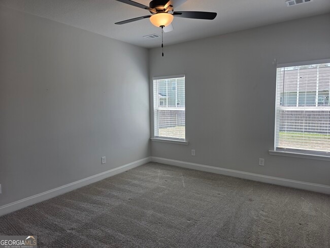 Building Photo - 123 Susan Dr