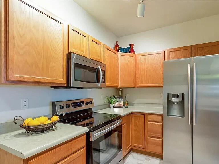 Building Photo - 7131 S Wenatchee Way