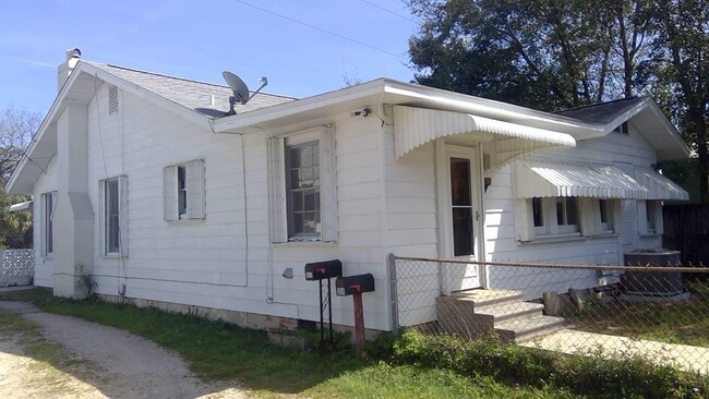 Your rental unit - 211 S Navy Blvd