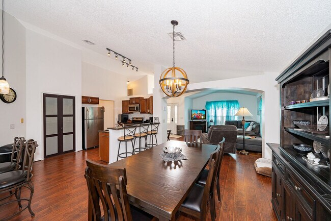 Building Photo - 2424 Hybrid Dr