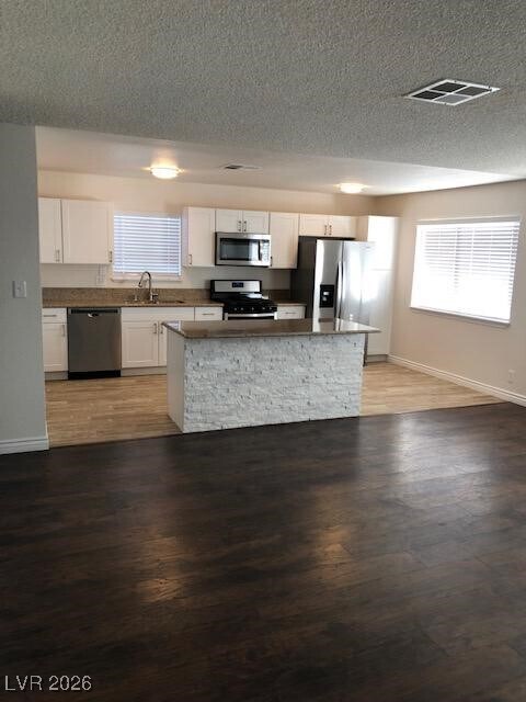 Building Photo - 6382 Creston Ave