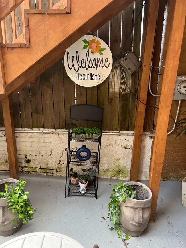 Building Photo - Lovely 2 BR/2.5 BA Apartment near Noma II!
