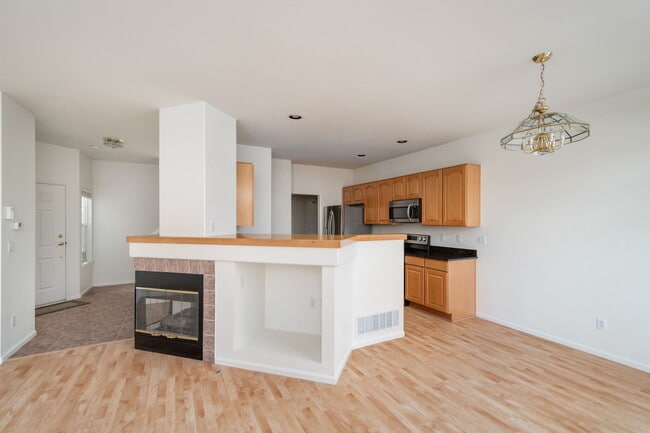 Building Photo - 299 W Jamison Cir