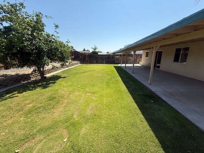 Building Photo - charming 3-bedroom, 2-bath home