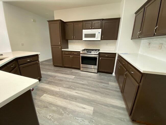 Building Photo - Cozy Home for rent in Visalia