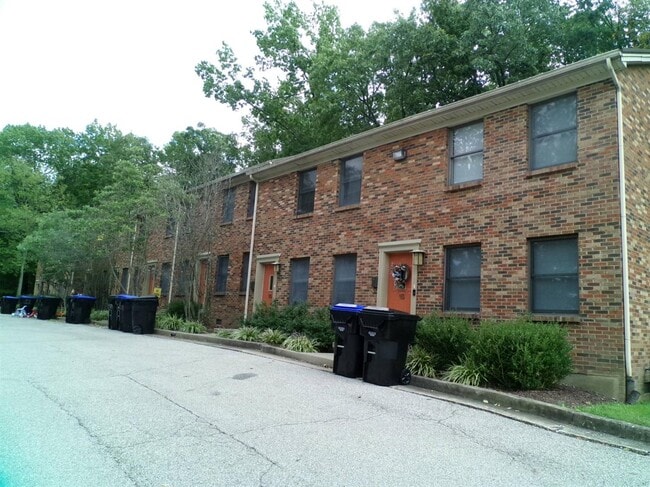 Building Photo - 244 Meadowview Dr