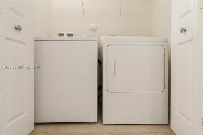 Building Photo - 9045 W 33rd Ave