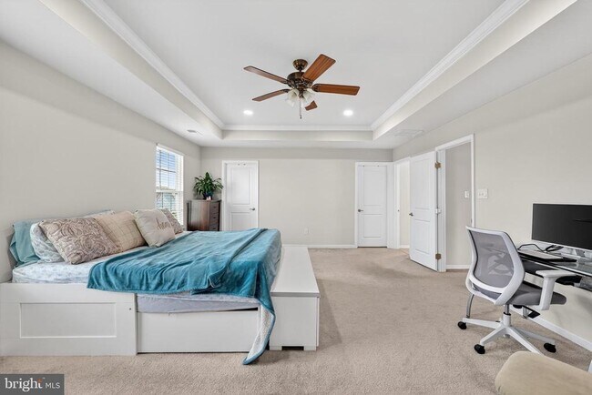 Building Photo - 40 Gina Dr