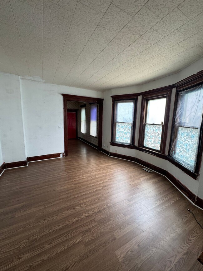 Building Photo - 918 Harding Dr