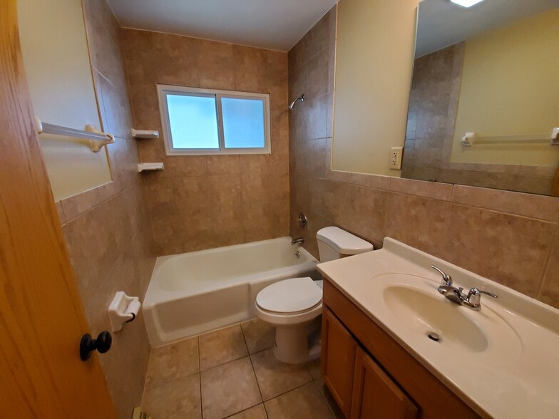 Bathroom - 1913 3rd Ave NE