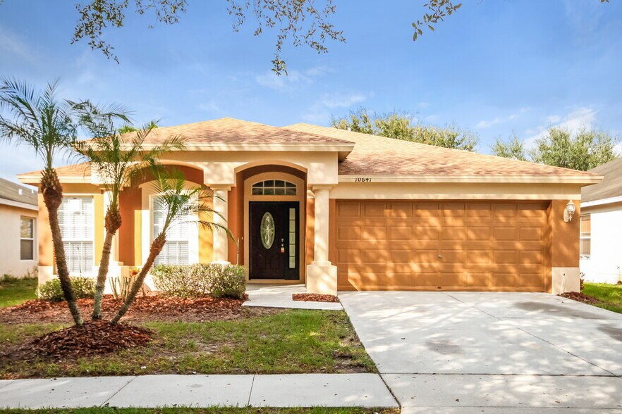Primary Photo - 10641 Egret Haven Ln