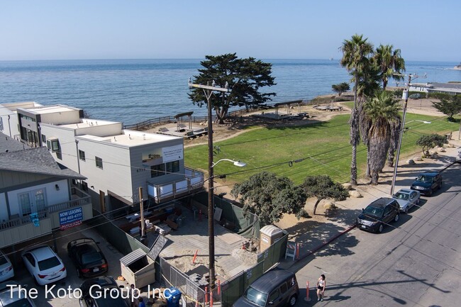 Building Photo - 7 br, 4 bath House - 6779 Del Playa Drive
