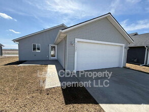 Building Photo - 11537 Railway Ave