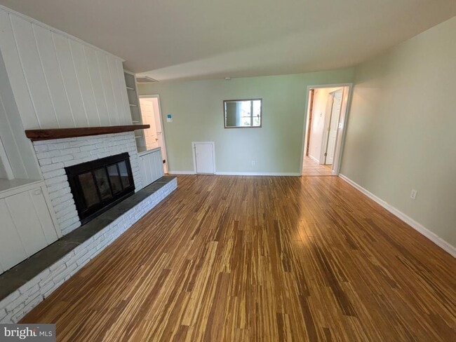 Building Photo - 965 Chester River Dr