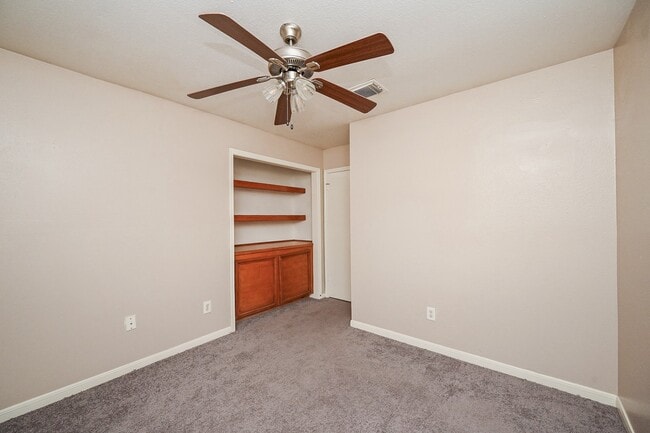 Building Photo - 1531 Grand Jct Dr