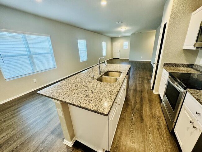 Building Photo - 5936 Olson Bluffs