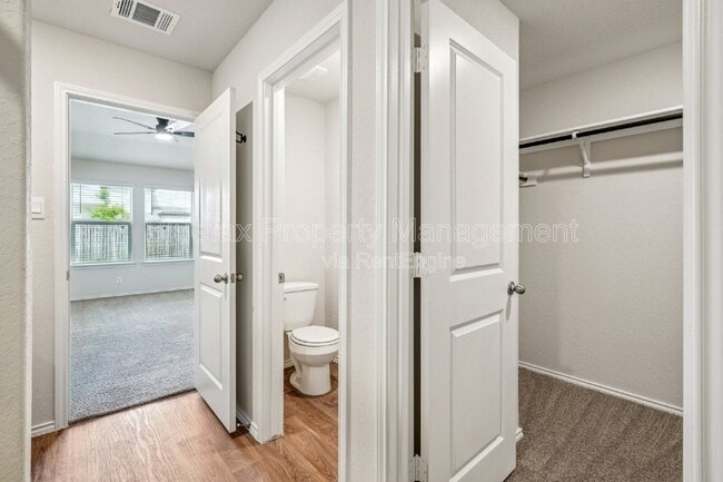 Building Photo - 15419 Puffins