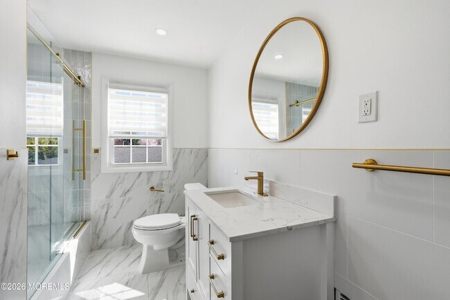 Building Photo - 227 Chatham Ave