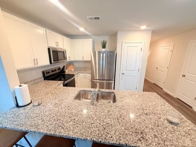 Building Photo - 172 Harvest Gold Dr