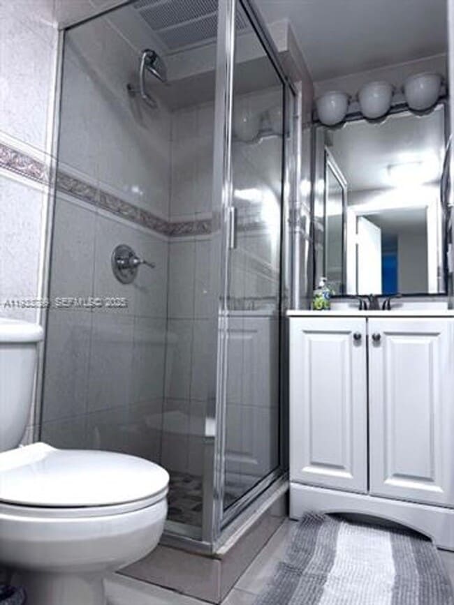 Building Photo - 2301 Collins Ave