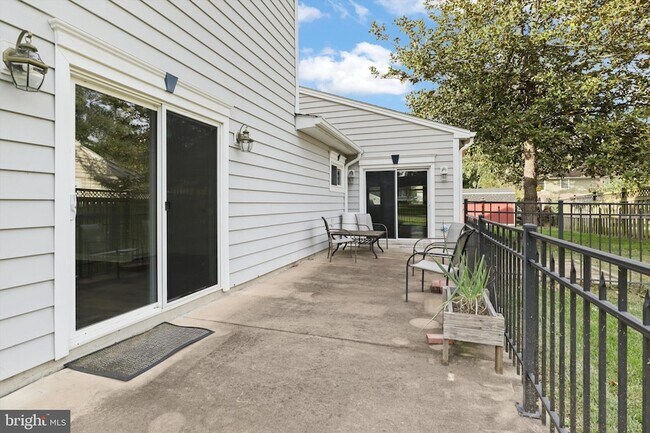 Building Photo - 5202 Garner St