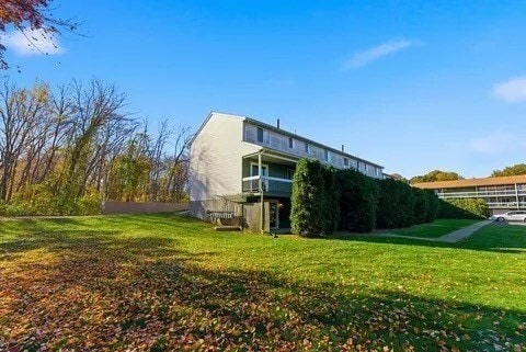 Building Photo - 84 Fuller St