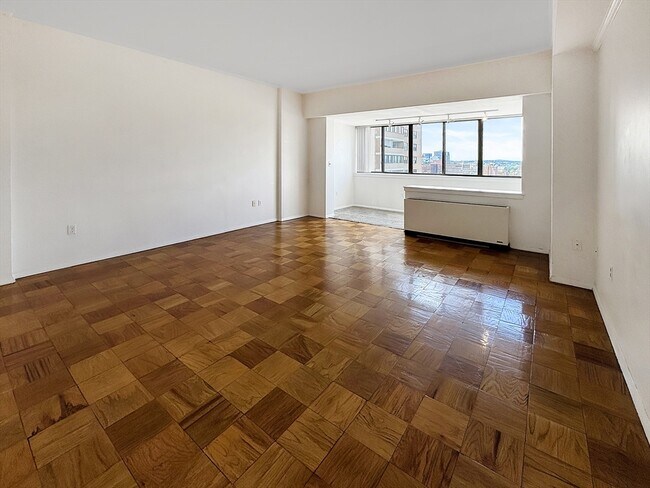 Building Photo - 6 Whittier Pl