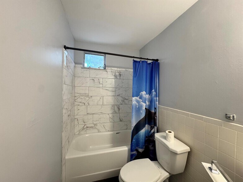 Building Photo - 8537 40th Ter N
