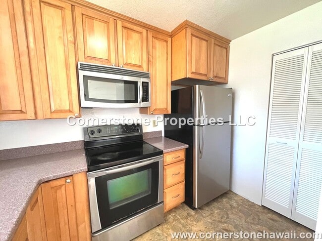 Building Photo - 95-670-670 Hanile St