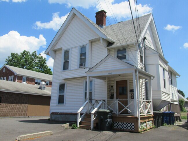 Building Photo - 2979 Fairfield Ave