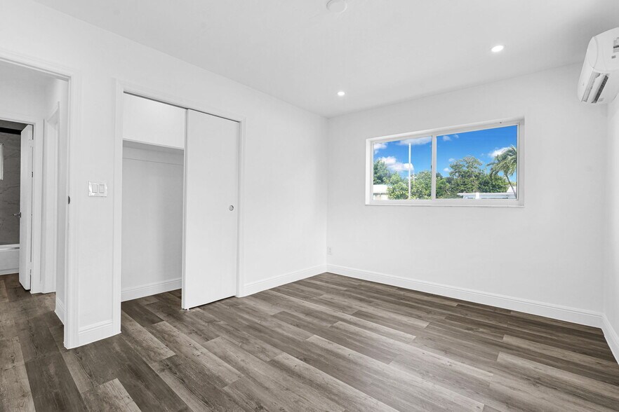 Building Photo - 2212 Roosevelt St