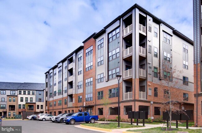 Building Photo - 4395 Peach Lily Ln