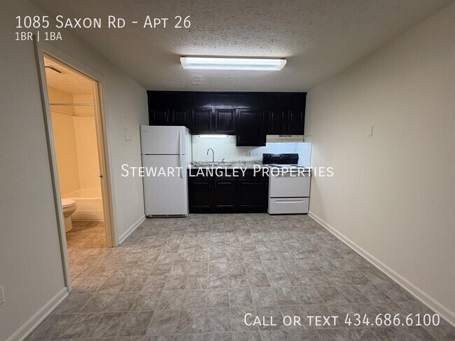 Building Photo - 1085 Saxon Rd