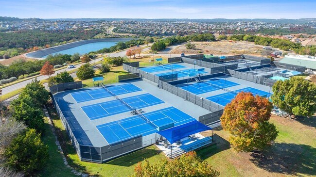 Building Photo - 112 World of Tennis Sq