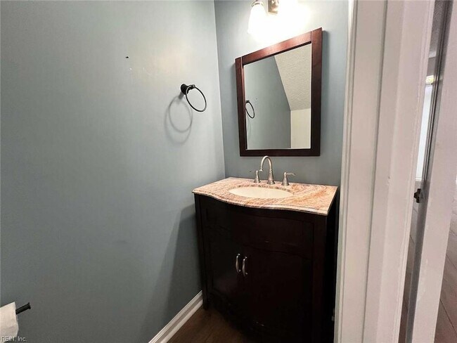 Building Photo - 4930 Cypress Point Cir