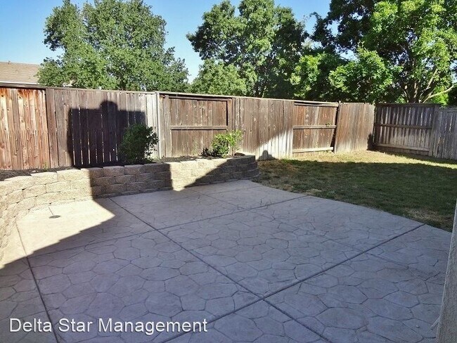Building Photo - 3 br, 2 bath House - 8799 FOBES DRIVE