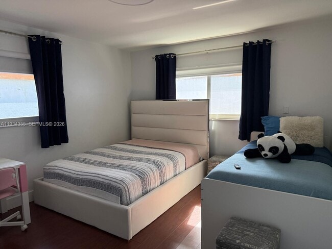 Building Photo - 2430 SW 22nd Terrace