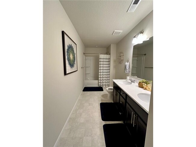 Building Photo - 5785 Urbandale Ln N