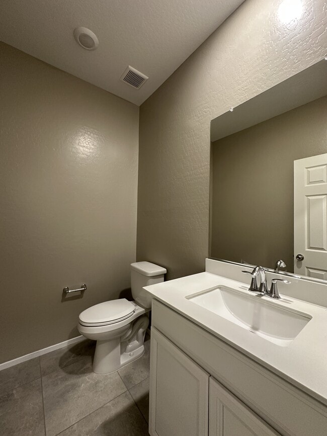 Building Photo - 8728 Giant Causeway Ave