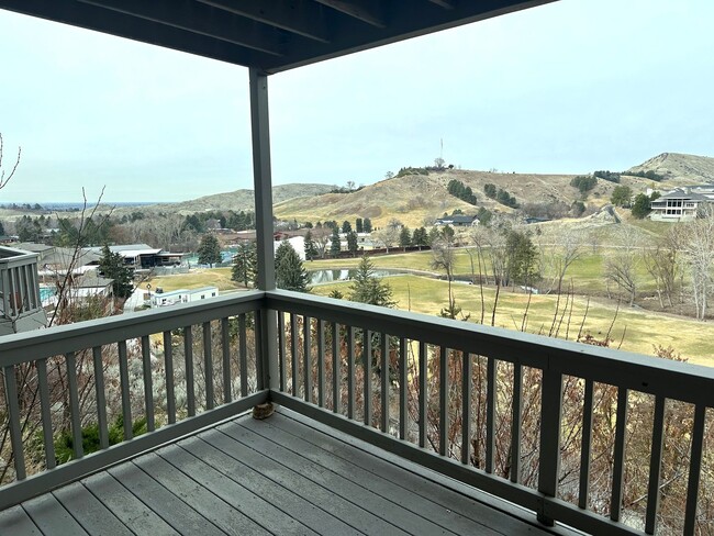 Building Photo - One Bedroom Condo on Crane Creek Golf Course