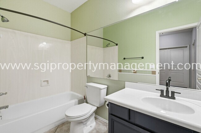 Building Photo - 12442 N 82nd Ln