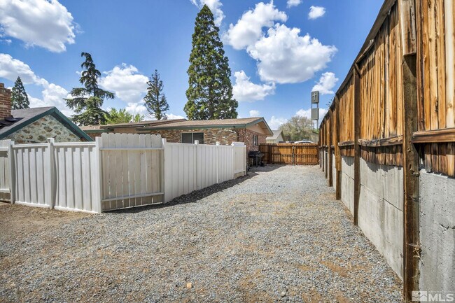 Building Photo - 3430 Gwynelle Ct